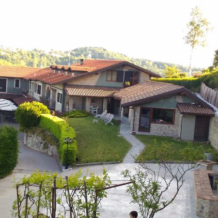 Trattoria Del Bivio Guest House Cerretto Langhe Ngoại thất bức ảnh