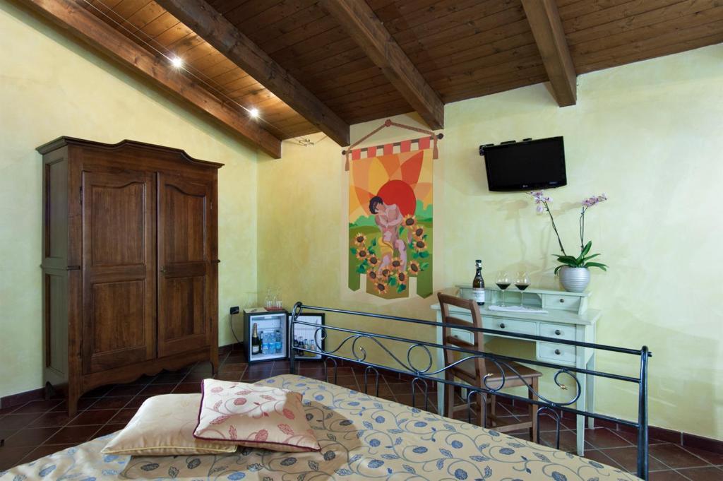 Trattoria Del Bivio Guest House Cerretto Langhe Ngoại thất bức ảnh
